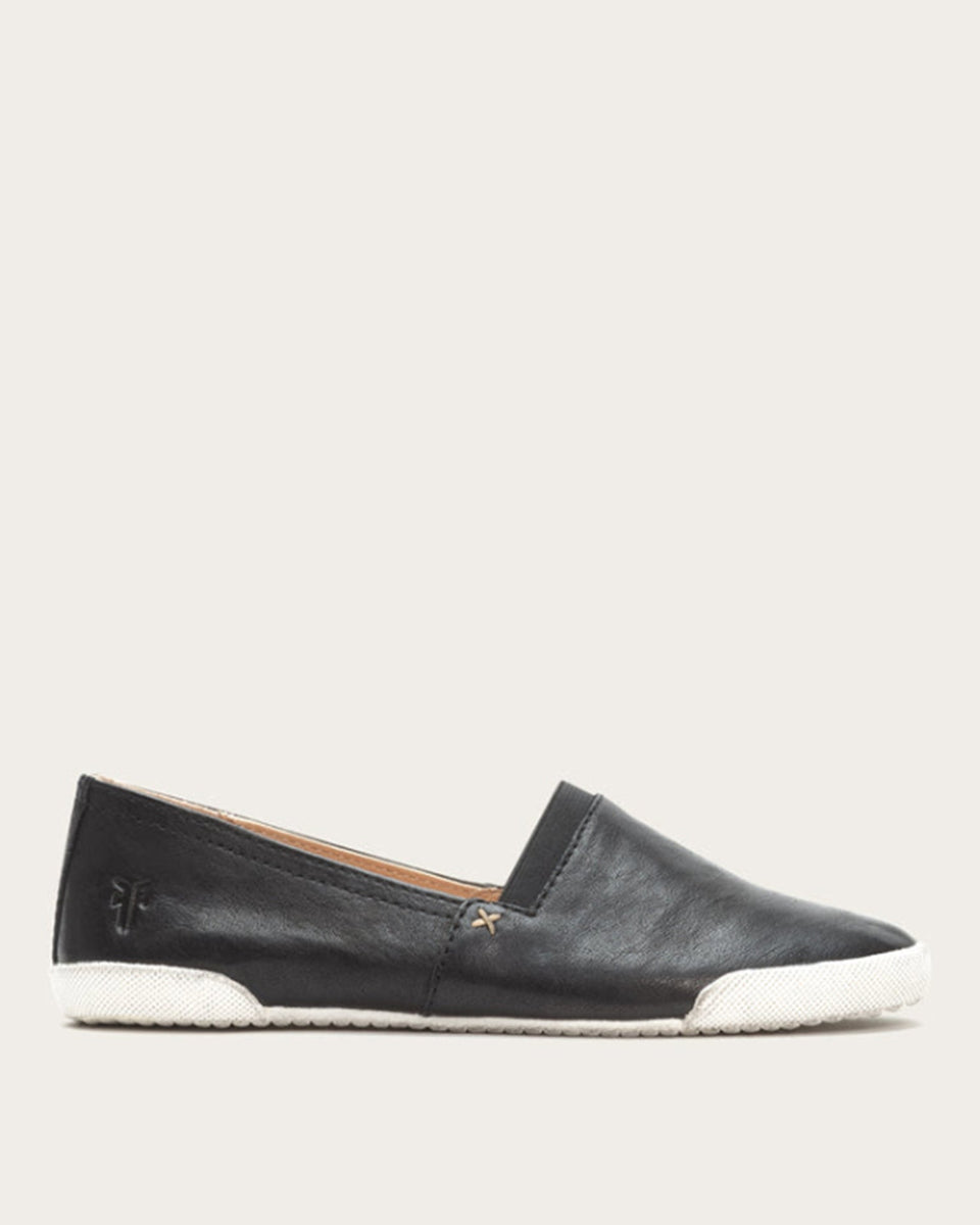 Frye cheap flats melanie