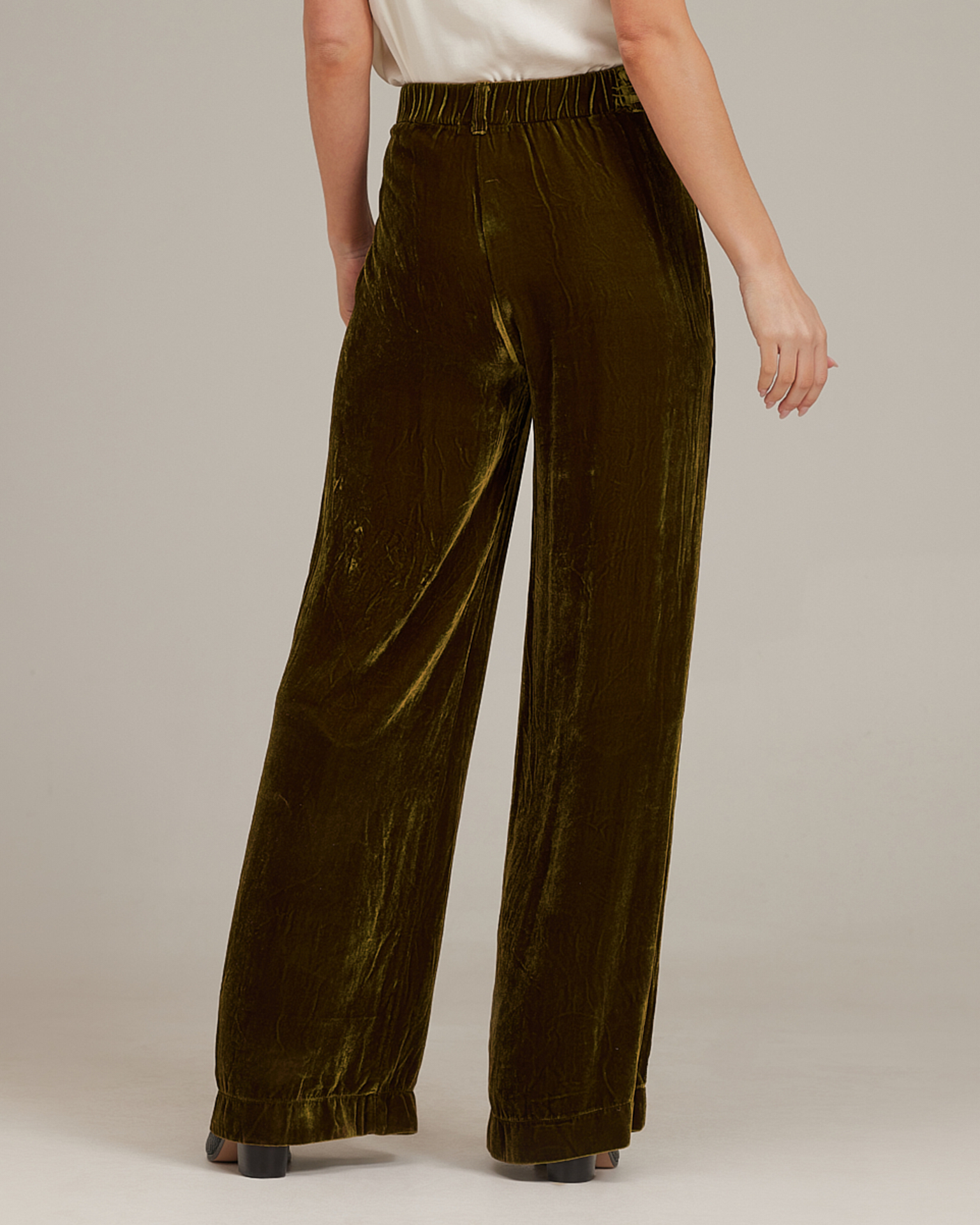 High Waist Pleated Wide Leg Pant in Tan – Hissy Fit Boutique