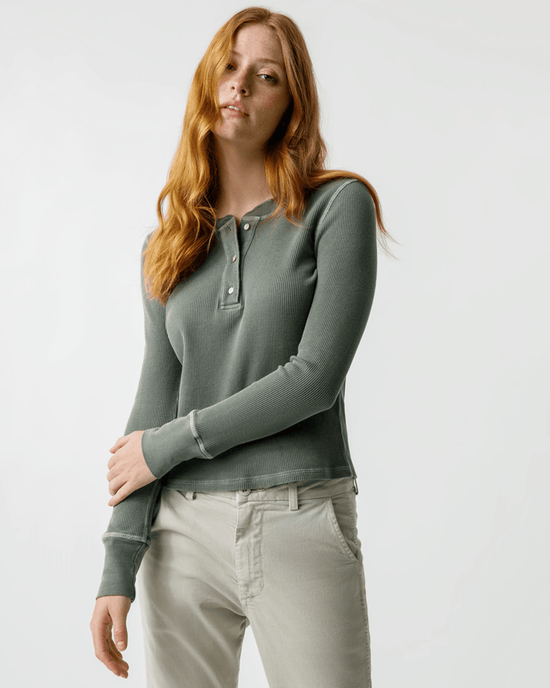 AMO Clothing Thermal Henley Tee in Tea Leaf