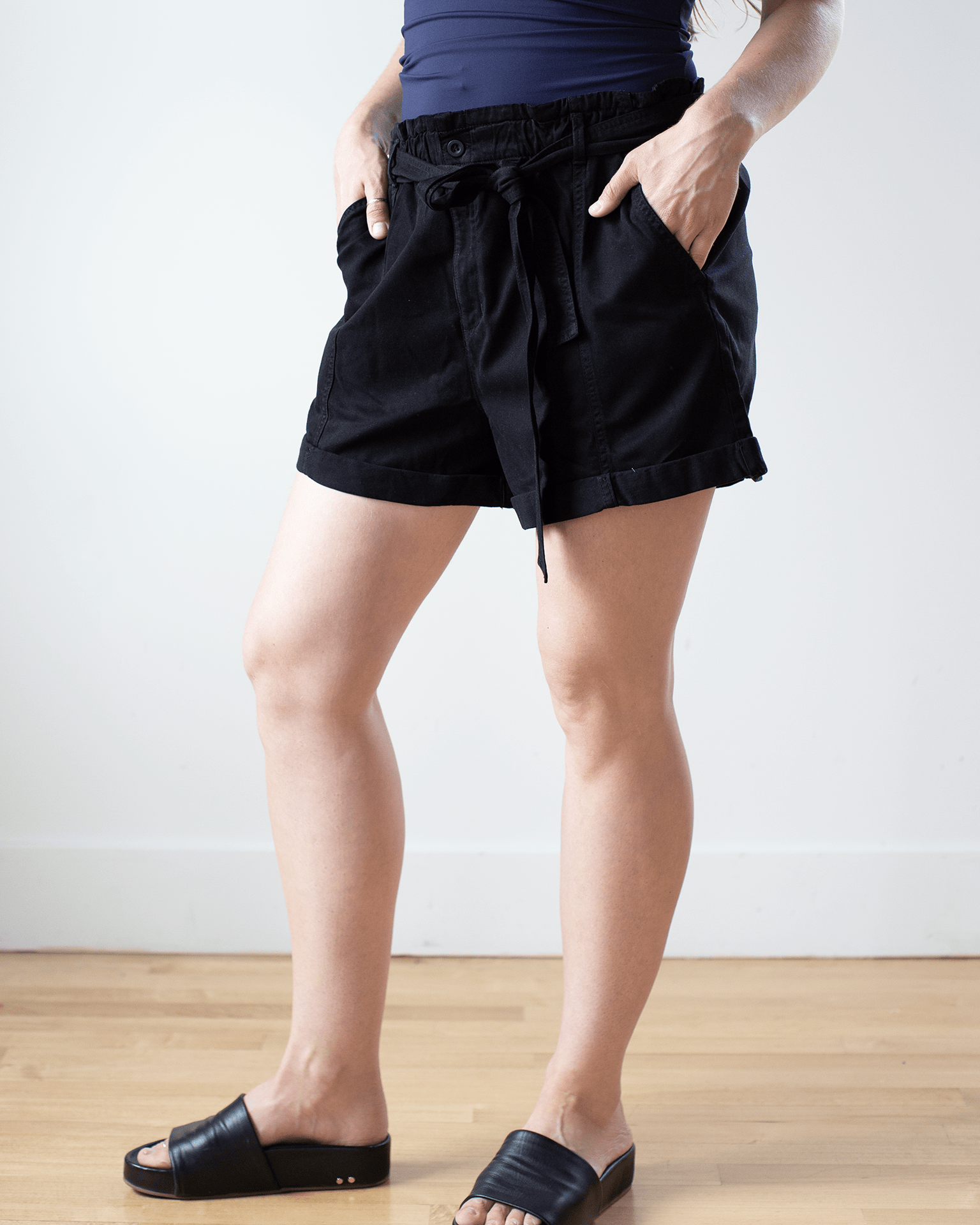 Bella Dahl Savannah Sash Short with Seams in Black Bliss Boutiques