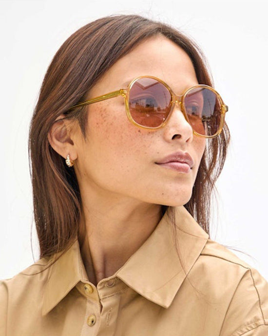 Clare V. Accessories Miel Jane Sunglasses in Miel