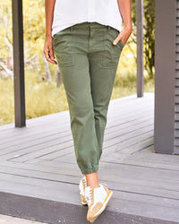 Frank & Eileen Foxrock Utility Jogger in Army 