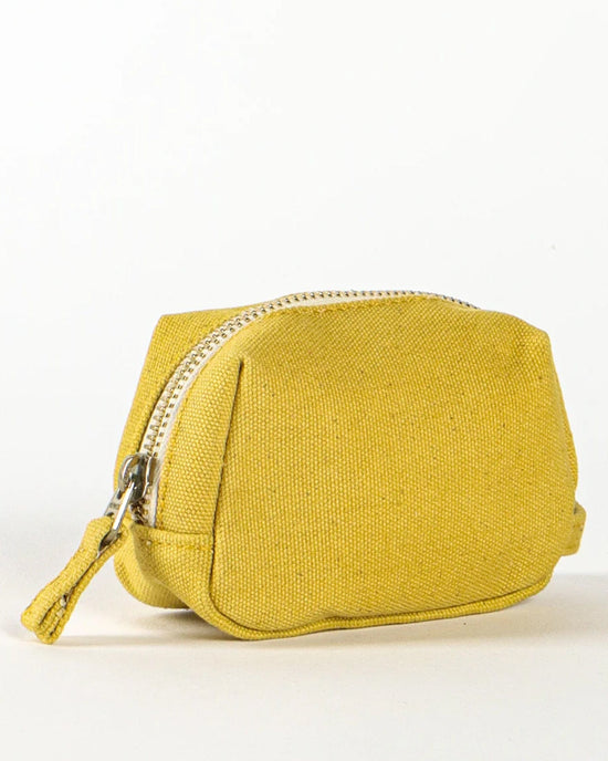 IMMODEST COTTON Home Clamshell Pouch in Chartreuse