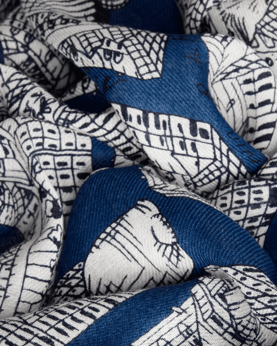 Inoui Editions Scarf / Etole 100 Turgot in Dark Blue 