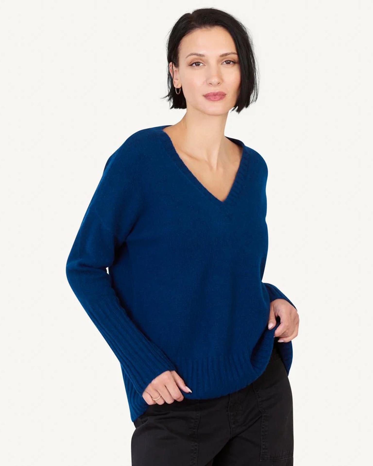 Ella Cashmere V Neck in Night Sky