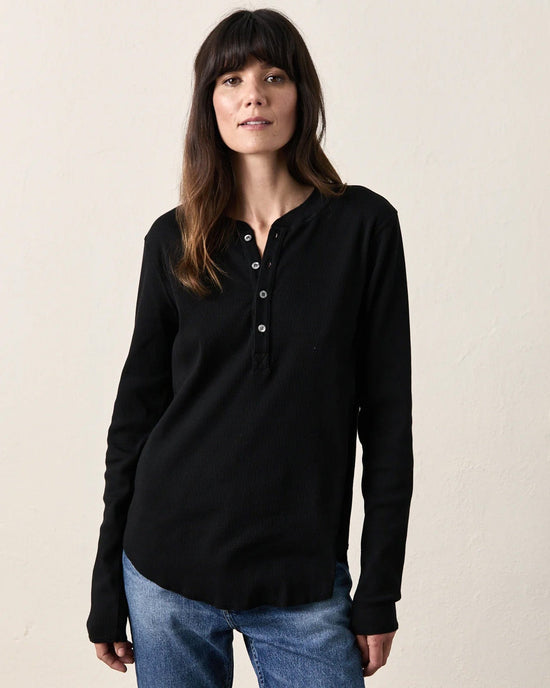 NSF Hal Rib L/S Henley T in Black 