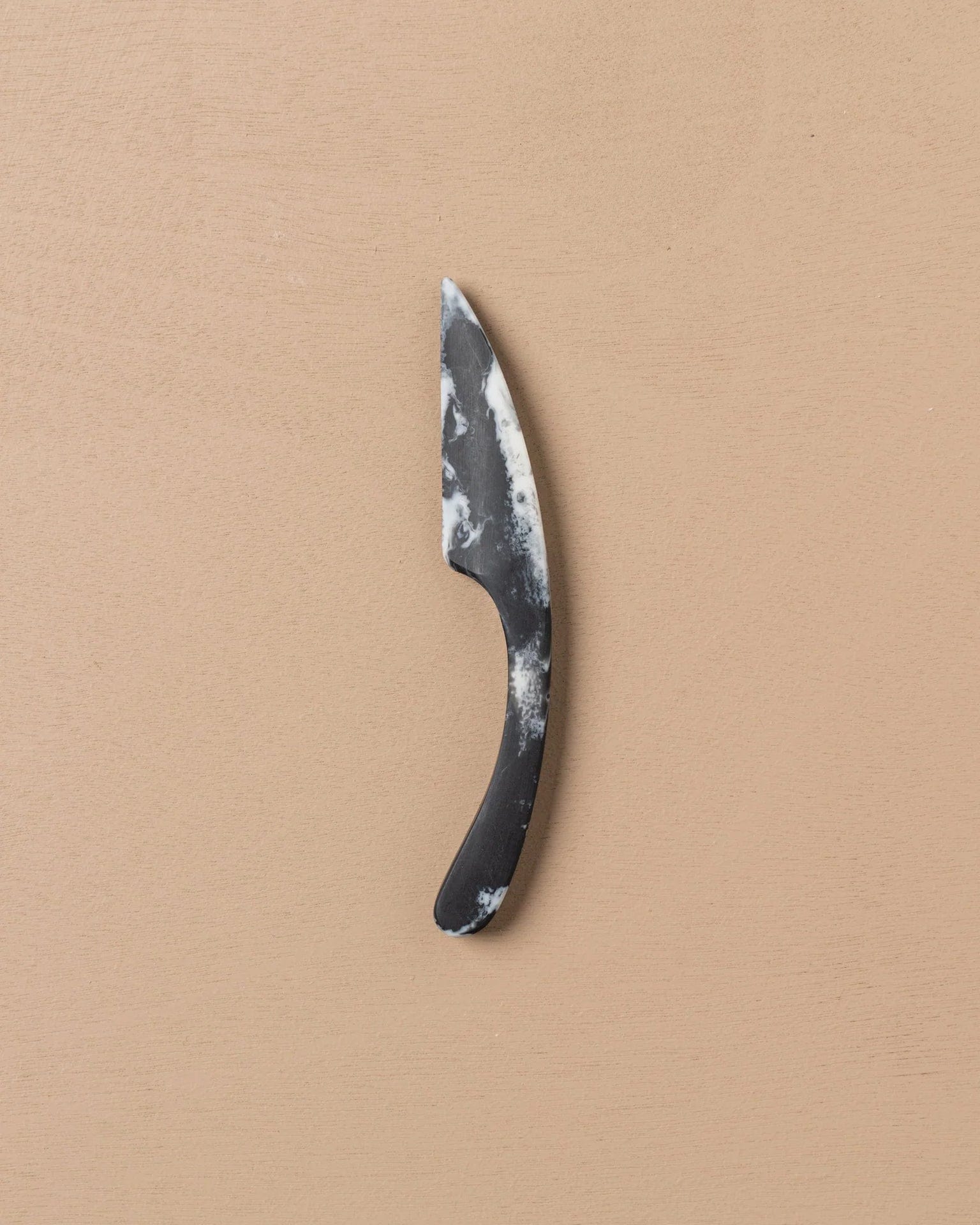 Flow Cheese Knife in Ash Black