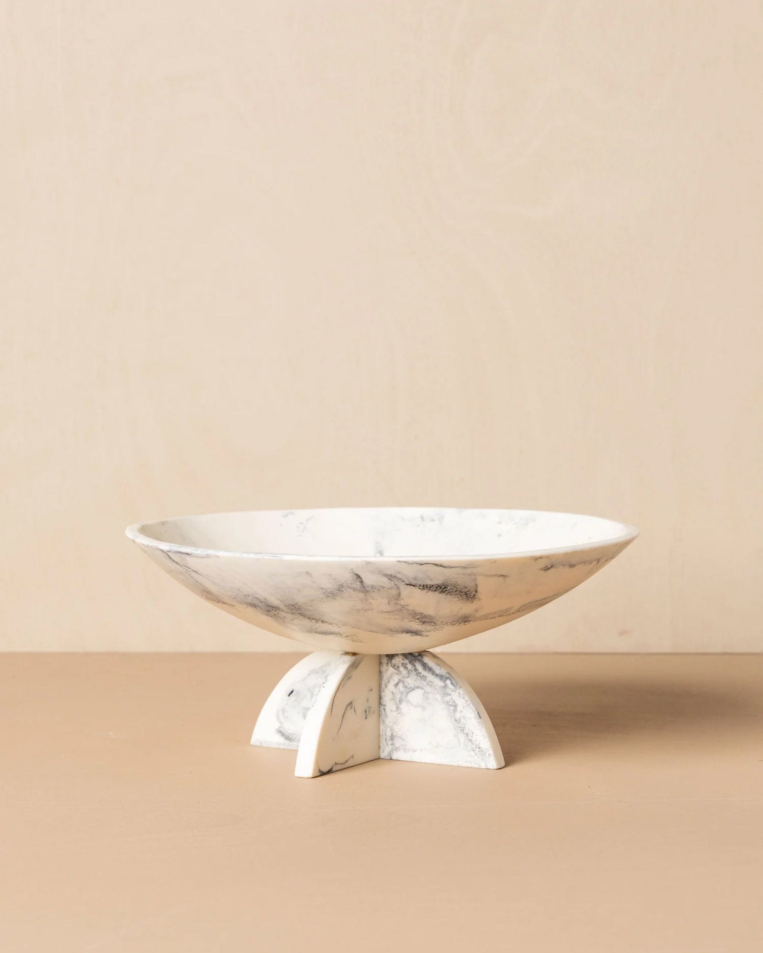 Flow Resin Fruit Bowl in Merle