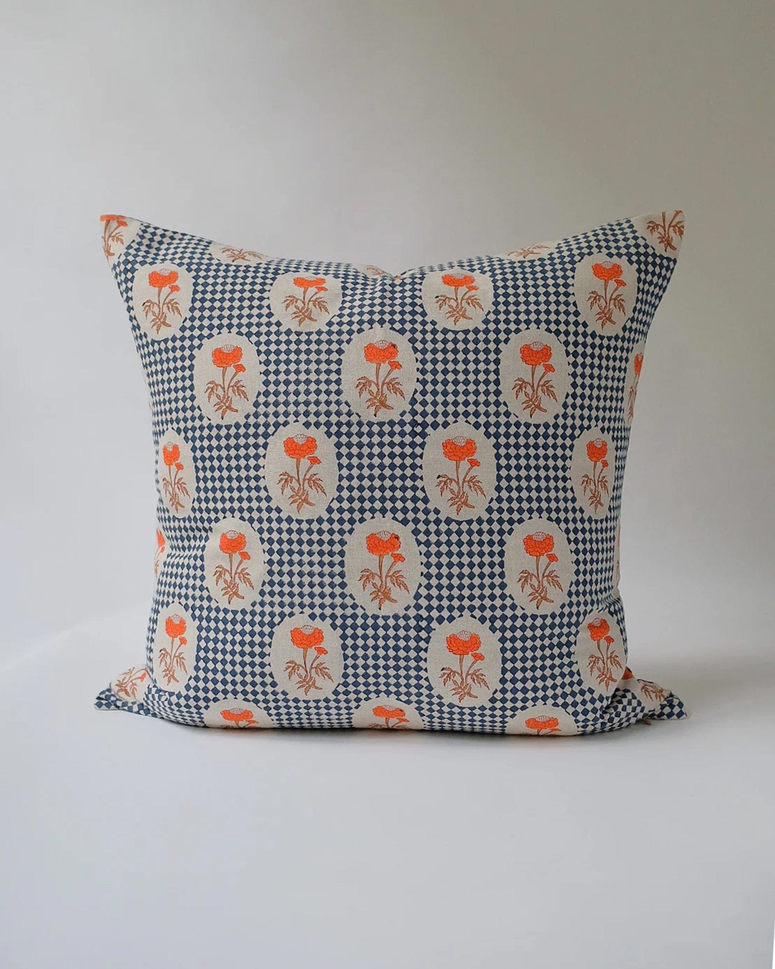 Zara Linen Pillow - 22 x 22 in Navy