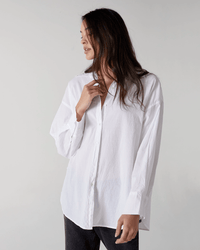 Velvet by Graham & Spencer Redondo L/S Button Up in White 