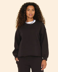 XiRENA Clothing Honor Pullover Sweatshirt in Black